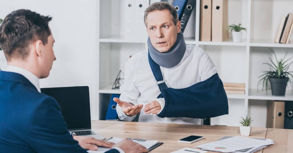 When to Hire a Personal Injury Lawyer