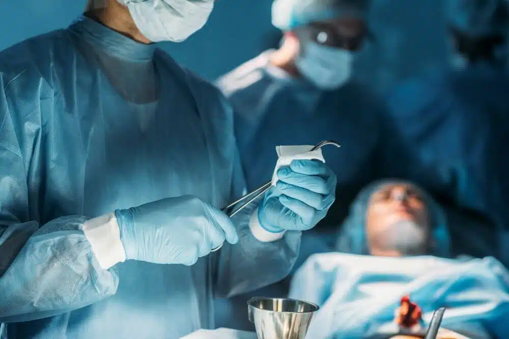 Medical team performing surgery - CGH Injury Lawyers